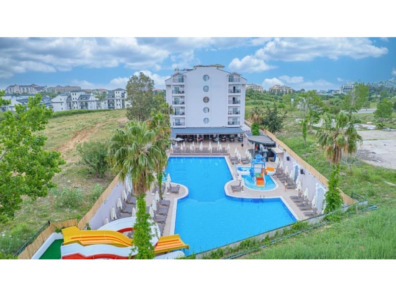 Q Ella Beach Hotel Side