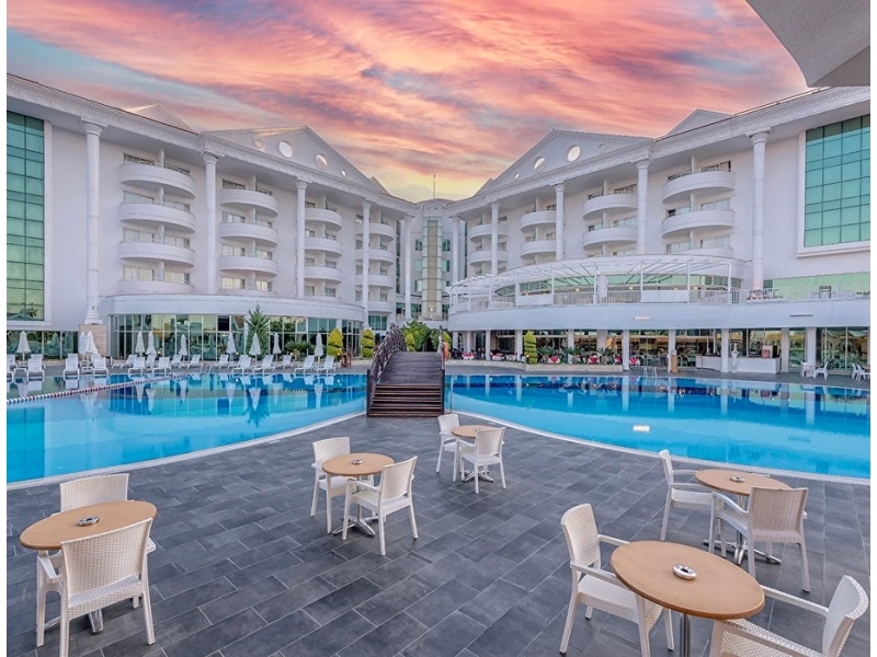 Roma Beach Resort & Spa