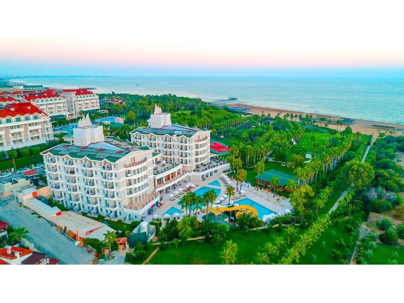 Royal Atlantis Beach Hotel